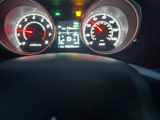 Белый Мицубиси Аутлендер, объемом двигателя 2 л и пробегом 255 тыс. км за 11500 $, фото 1 на Automoto.ua