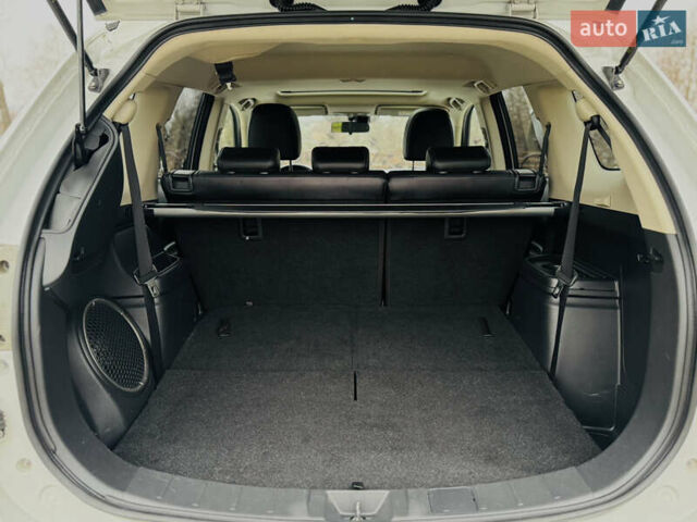 Белый Мицубиси Аутлендер, объемом двигателя 2.2 л и пробегом 140 тыс. км за 16200 $, фото 85 на Automoto.ua