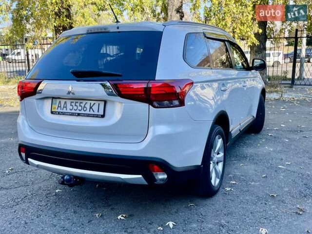 Белый Мицубиси Аутлендер, объемом двигателя 2 л и пробегом 146 тыс. км за 14500 $, фото 10 на Automoto.ua