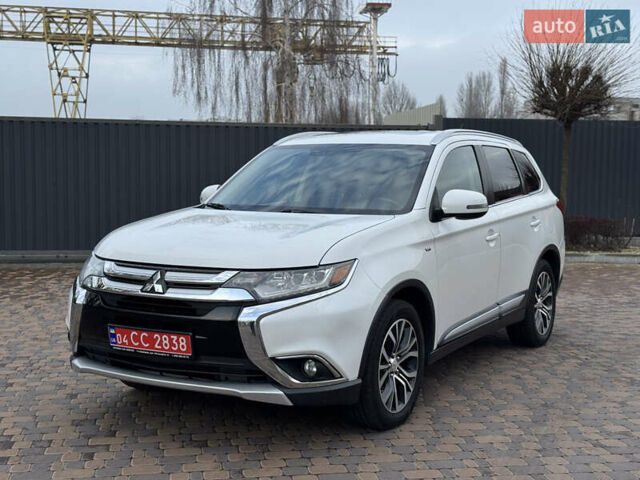 Белый Мицубиси Аутлендер, объемом двигателя 3 л и пробегом 310 тыс. км за 12700 $, фото 17 на Automoto.ua