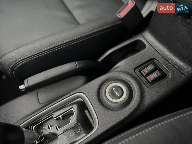 Белый Мицубиси Аутлендер, объемом двигателя 2.2 л и пробегом 140 тыс. км за 16200 $, фото 62 на Automoto.ua