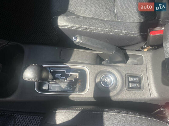 Білий Міцубісі Аутлендер, об'ємом двигуна 2.36 л та пробігом 159 тис. км за 15500 $, фото 11 на Automoto.ua