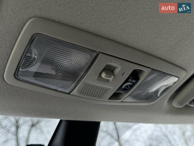 Белый Мицубиси Аутлендер, объемом двигателя 2.2 л и пробегом 140 тыс. км за 16200 $, фото 51 на Automoto.ua