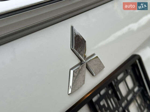 Белый Мицубиси Аутлендер, объемом двигателя 2.2 л и пробегом 140 тыс. км за 16200 $, фото 31 на Automoto.ua