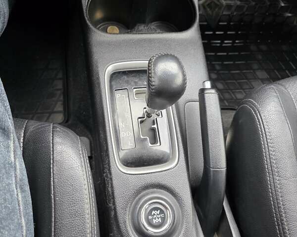 Белый Мицубиси Аутлендер, объемом двигателя 2.36 л и пробегом 169 тыс. км за 13300 $, фото 17 на Automoto.ua