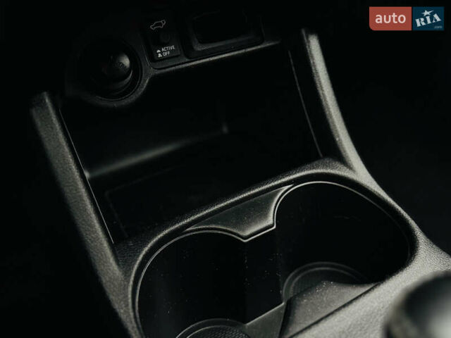 Белый Мицубиси Аутлендер, объемом двигателя 2.2 л и пробегом 140 тыс. км за 16200 $, фото 60 на Automoto.ua