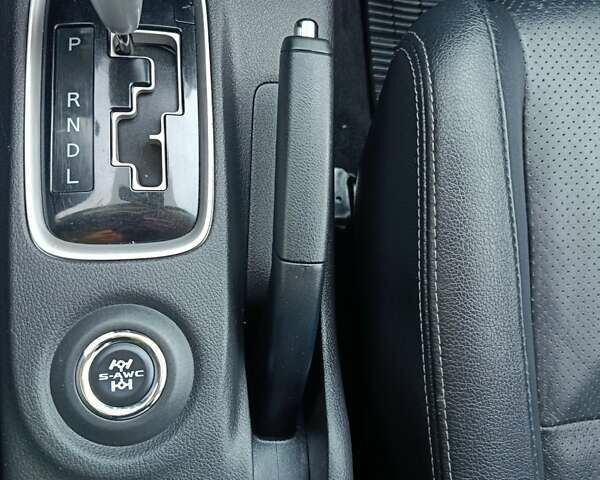 Белый Мицубиси Аутлендер, объемом двигателя 2.2 л и пробегом 225 тыс. км за 16350 $, фото 56 на Automoto.ua