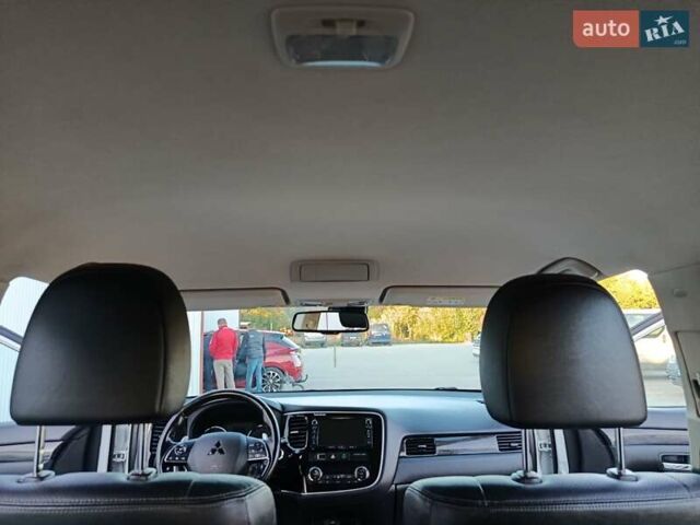 Белый Мицубиси Аутлендер, объемом двигателя 2.2 л и пробегом 225 тыс. км за 16350 $, фото 40 на Automoto.ua
