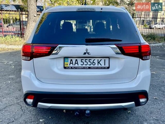 Белый Мицубиси Аутлендер, объемом двигателя 2 л и пробегом 146 тыс. км за 14500 $, фото 11 на Automoto.ua