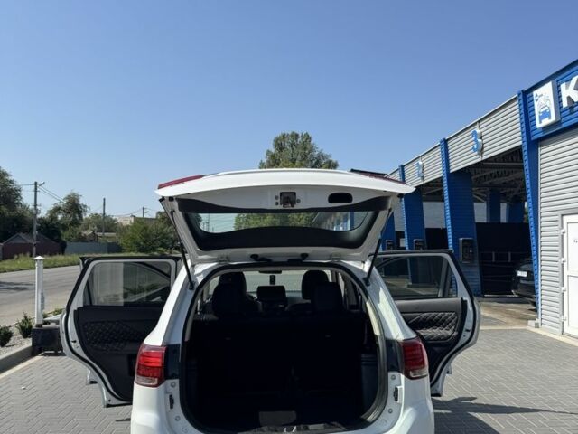 Белый Мицубиси Аутлендер, объемом двигателя 2.4 л и пробегом 91 тыс. км за 15900 $, фото 6 на Automoto.ua