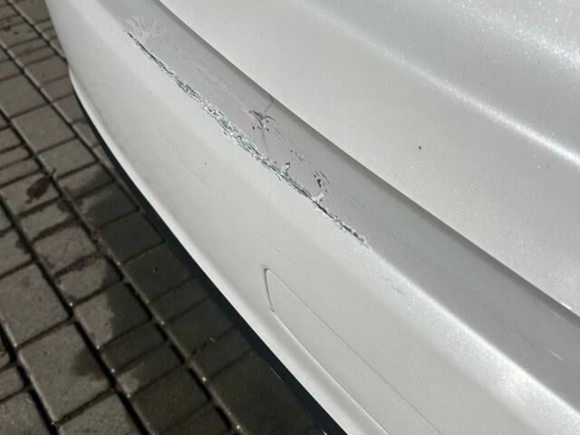 Белый Мицубиси Аутлендер, объемом двигателя 2 л и пробегом 255 тыс. км за 11500 $, фото 12 на Automoto.ua