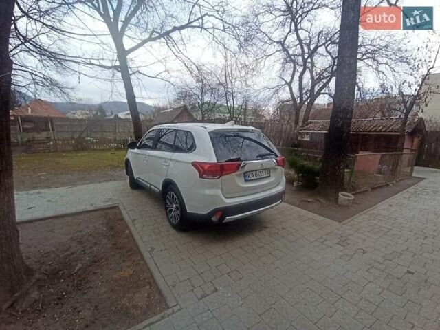 Білий Міцубісі Аутлендер, об'ємом двигуна 2.4 л та пробігом 132 тис. км за 12800 $, фото 16 на Automoto.ua