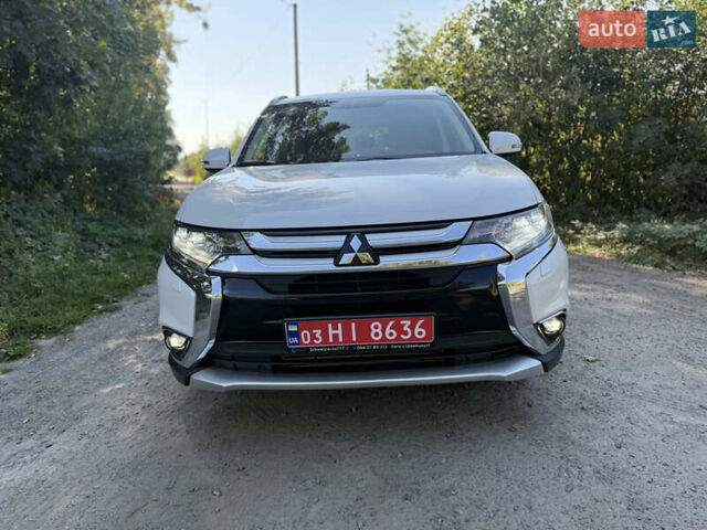 Білий Міцубісі Аутлендер, об'ємом двигуна 2.2 л та пробігом 240 тис. км за 18999 $, фото 13 на Automoto.ua
