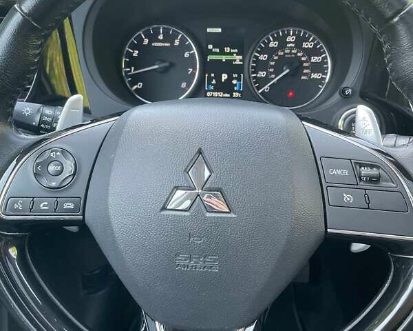 Белый Мицубиси Аутлендер, объемом двигателя 3 л и пробегом 115 тыс. км за 15300 $, фото 21 на Automoto.ua