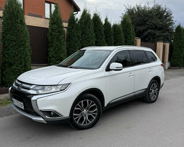 Белый Мицубиси Аутлендер, объемом двигателя 2.36 л и пробегом 134 тыс. км за 18500 $, фото 32 на Automoto.ua