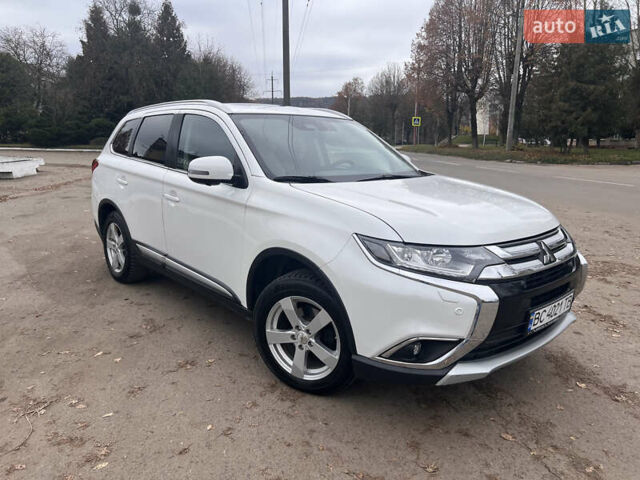 Білий Міцубісі Аутлендер, об'ємом двигуна 2.27 л та пробігом 145 тис. км за 18200 $, фото 2 на Automoto.ua