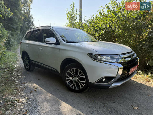 Белый Мицубиси Аутлендер, объемом двигателя 2.2 л и пробегом 240 тыс. км за 17999 $, фото 49 на Automoto.ua