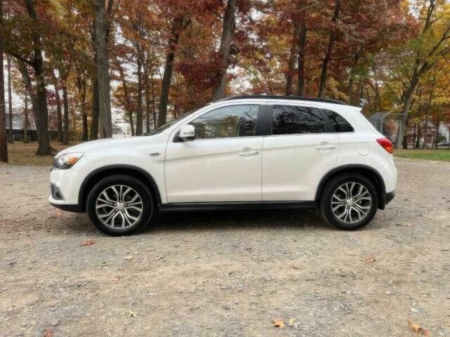 Білий Міцубісі Аутлендер, об'ємом двигуна 2.4 л та пробігом 98 тис. км за 4700 $, фото 4 на Automoto.ua