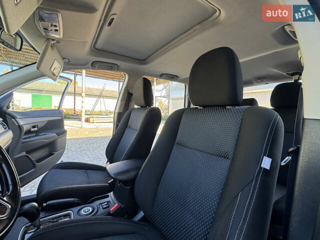 Білий Міцубісі Аутлендер, об'ємом двигуна 2.4 л та пробігом 178 тис. км за 12750 $, фото 43 на Automoto.ua