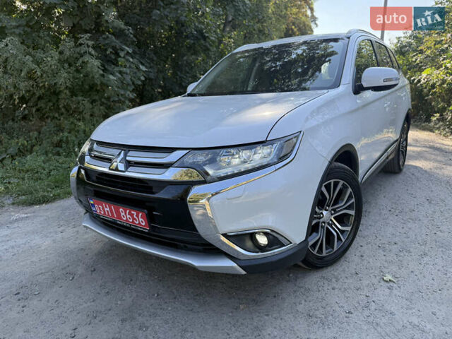 Белый Мицубиси Аутлендер, объемом двигателя 2.2 л и пробегом 240 тыс. км за 17999 $, фото 12 на Automoto.ua