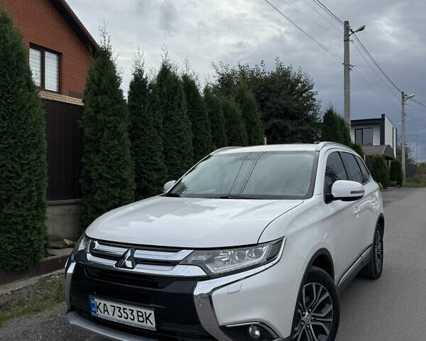 Белый Мицубиси Аутлендер, объемом двигателя 2.36 л и пробегом 134 тыс. км за 18500 $, фото 33 на Automoto.ua