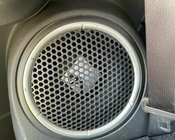 Белый Мицубиси Аутлендер, объемом двигателя 3 л и пробегом 115 тыс. км за 15300 $, фото 23 на Automoto.ua