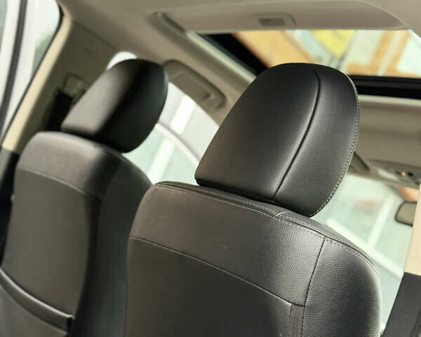 Білий Міцубісі Аутлендер, об'ємом двигуна 2.23 л та пробігом 215 тис. км за 17550 $, фото 69 на Automoto.ua