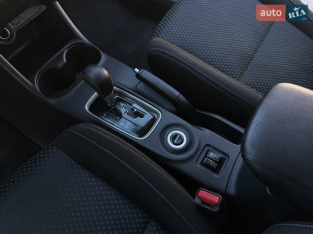 Білий Міцубісі Аутлендер, об'ємом двигуна 2.4 л та пробігом 178 тис. км за 12750 $, фото 41 на Automoto.ua