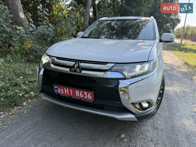 Белый Мицубиси Аутлендер, объемом двигателя 2.2 л и пробегом 240 тыс. км за 17999 $, фото 17 на Automoto.ua