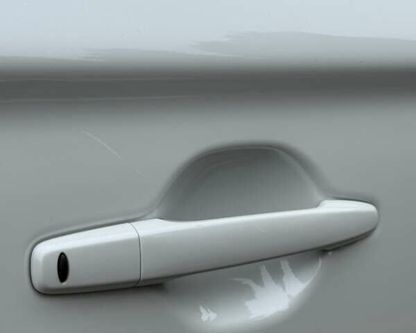 Білий Міцубісі Аутлендер, об'ємом двигуна 2.23 л та пробігом 215 тис. км за 17550 $, фото 89 на Automoto.ua