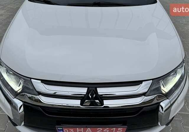 Белый Мицубиси Аутлендер, объемом двигателя 2.2 л и пробегом 199 тыс. км за 17999 $, фото 10 на Automoto.ua
