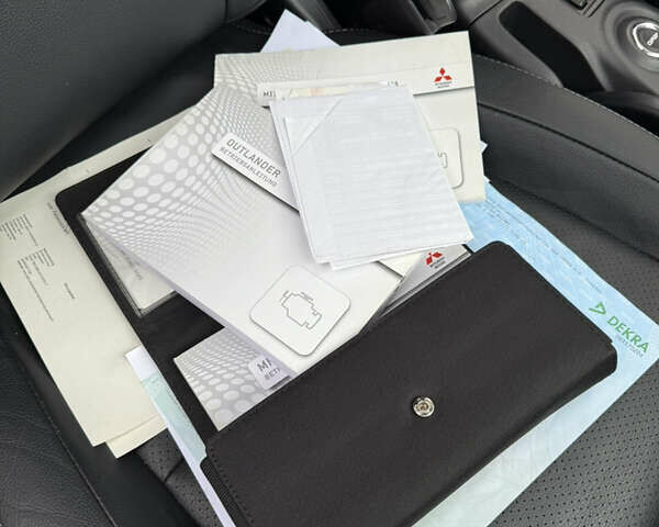 Білий Міцубісі Аутлендер, об'ємом двигуна 2.23 л та пробігом 215 тис. км за 17550 $, фото 83 на Automoto.ua