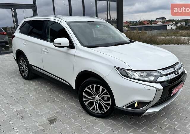 Белый Мицубиси Аутлендер, объемом двигателя 2.2 л и пробегом 199 тыс. км за 17999 $, фото 7 на Automoto.ua