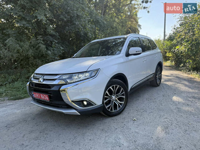 Белый Мицубиси Аутлендер, объемом двигателя 2.2 л и пробегом 240 тыс. км за 17999 $, фото 10 на Automoto.ua