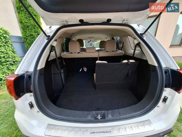 Белый Мицубиси Аутлендер, объемом двигателя 2.4 л и пробегом 145 тыс. км за 14900 $, фото 14 на Automoto.ua