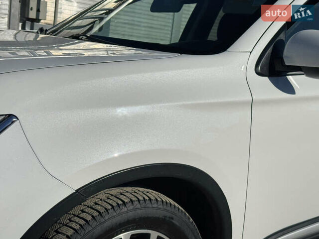 Білий Міцубісі Аутлендер, об'ємом двигуна 2.4 л та пробігом 178 тис. км за 12750 $, фото 20 на Automoto.ua