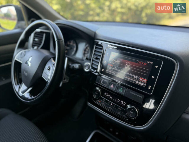 Белый Мицубиси Аутлендер, объемом двигателя 2.2 л и пробегом 240 тыс. км за 17999 $, фото 40 на Automoto.ua