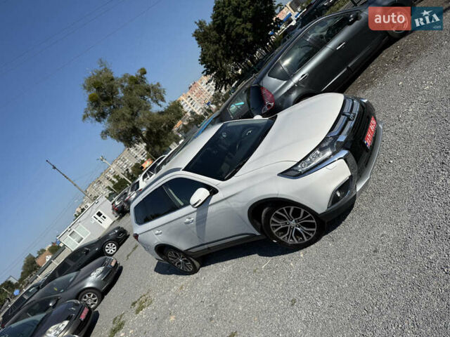 Белый Мицубиси Аутлендер, объемом двигателя 2.2 л и пробегом 240 тыс. км за 17999 $, фото 61 на Automoto.ua