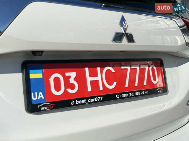 Білий Міцубісі Аутлендер, об'ємом двигуна 2.4 л та пробігом 178 тис. км за 12750 $, фото 29 на Automoto.ua