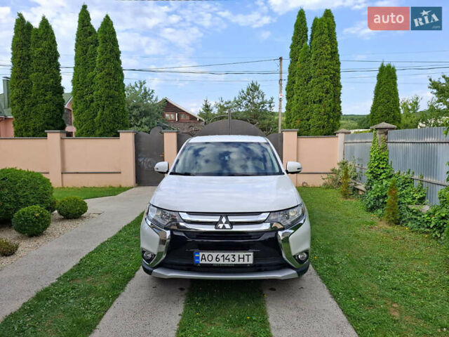 Белый Мицубиси Аутлендер, объемом двигателя 2.4 л и пробегом 145 тыс. км за 14900 $, фото 11 на Automoto.ua