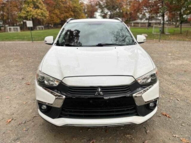 Білий Міцубісі Аутлендер, об'ємом двигуна 2.4 л та пробігом 98 тис. км за 4700 $, фото 1 на Automoto.ua