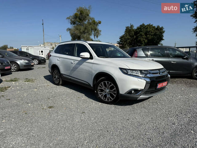 Белый Мицубиси Аутлендер, объемом двигателя 2.2 л и пробегом 240 тыс. км за 17999 $, фото 60 на Automoto.ua