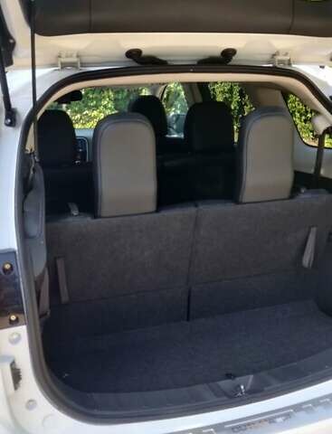 Белый Мицубиси Аутлендер, объемом двигателя 3 л и пробегом 115 тыс. км за 15300 $, фото 11 на Automoto.ua