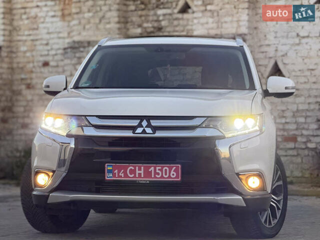 Білий Міцубісі Аутлендер, об'ємом двигуна 2.23 л та пробігом 215 тис. км за 17550 $, фото 8 на Automoto.ua
