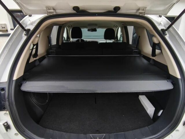 Белый Мицубиси Аутлендер, объемом двигателя 2 л и пробегом 135 тыс. км за 10200 $, фото 16 на Automoto.ua