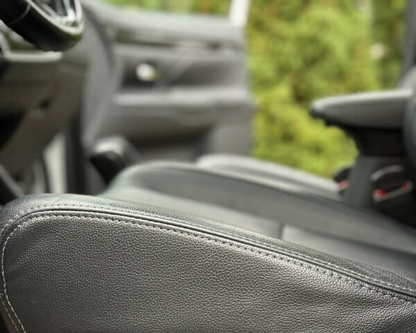 Мицубиси Аутлендер 2016 в Самборе на Automoto.ua Белый Мицубиси Аутлендер, объемом двигателя 2.23 л и пробегом 215 тыс. км за 17500 $, фото 61 на Automoto.ua