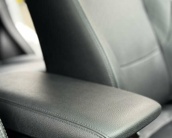 Білий Міцубісі Аутлендер, об'ємом двигуна 2.23 л та пробігом 215 тис. км за 17550 $, фото 50 на Automoto.ua