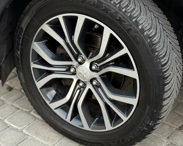 Білий Міцубісі Аутлендер, об'ємом двигуна 2.23 л та пробігом 215 тис. км за 17550 $, фото 35 на Automoto.ua