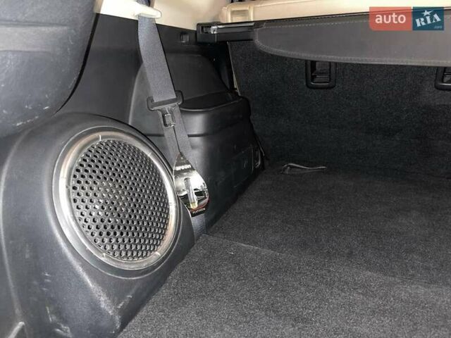 Белый Мицубиси Аутлендер, объемом двигателя 3 л и пробегом 148 тыс. км за 18500 $, фото 26 на Automoto.ua