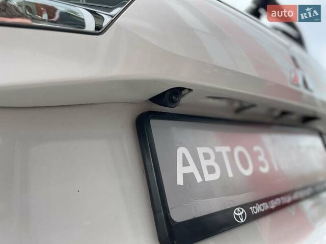 Белый Мицубиси Аутлендер, объемом двигателя 2 л и пробегом 167 тыс. км за 18922 $, фото 21 на Automoto.ua